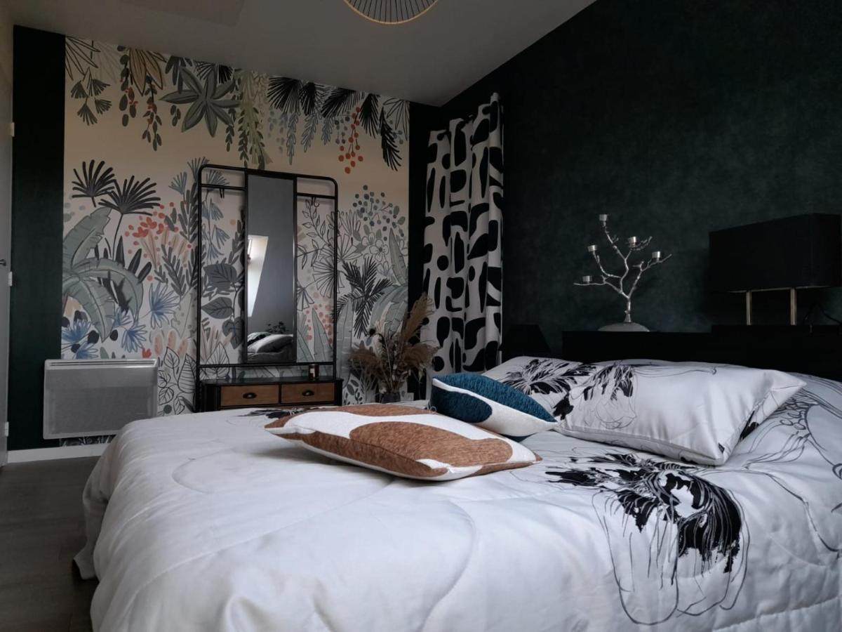 Chambre Dans Un Ecrin De Verdure Angrie Luaran gambar